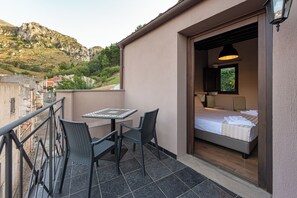 Basic Double Room | Terrace/patio - Gratteri Resort Spa& Banqueting (Gratteri)
