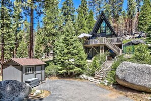 Exterior - Reindeer A Frame Cabin, hot tub, pet friendly (South Lake Tahoe)