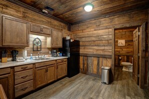 電子レンジ、オーブン、コンロ、食器洗い機