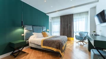 Camera Deluxe, vista città | 1 camera, biancheria da letto di alta qualità, una cassaforte in camera