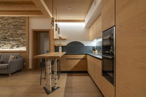 Frigorifero, microonde, forno, lavastoviglie