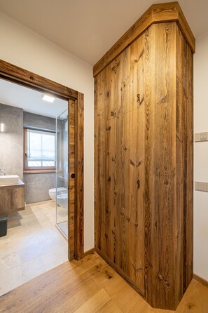 Shower, hair dryer, towels - CHALET INES - Appartamento 5 (Vodo Cadore)