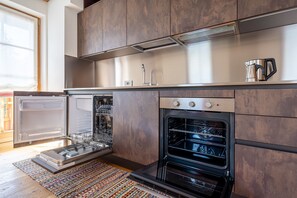 Frigorifero, forno, lavastoviglie, macchina per tè/caffè