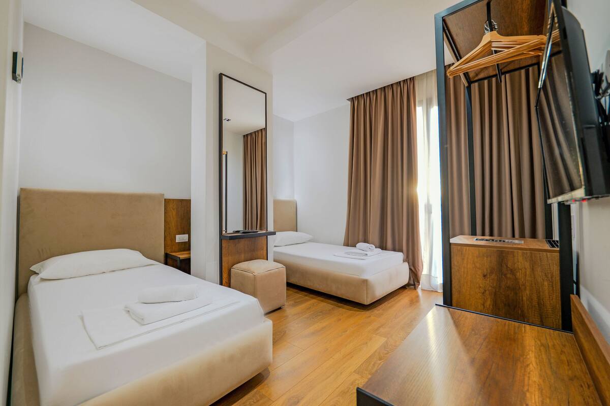 Free WiFi, bed sheets