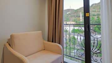 Deluxe Double Room | Free WiFi, bed sheets