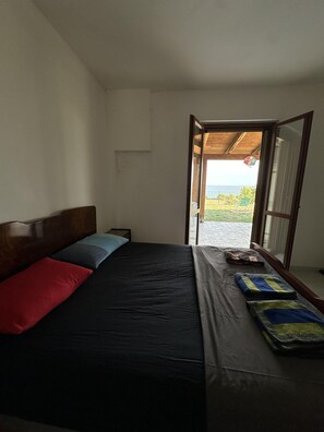 Villa | 2 bedrooms, free WiFi, bed sheets - 2 Bed Villa - Sleeps 4 - Pets - Garden - Parking (Amendolara)