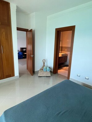 2 habitaciones, wifi gratis y ropa de cama