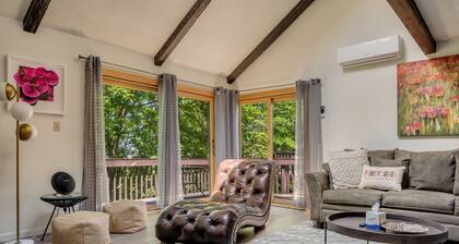 Cozy but spacious place with walking distance to s