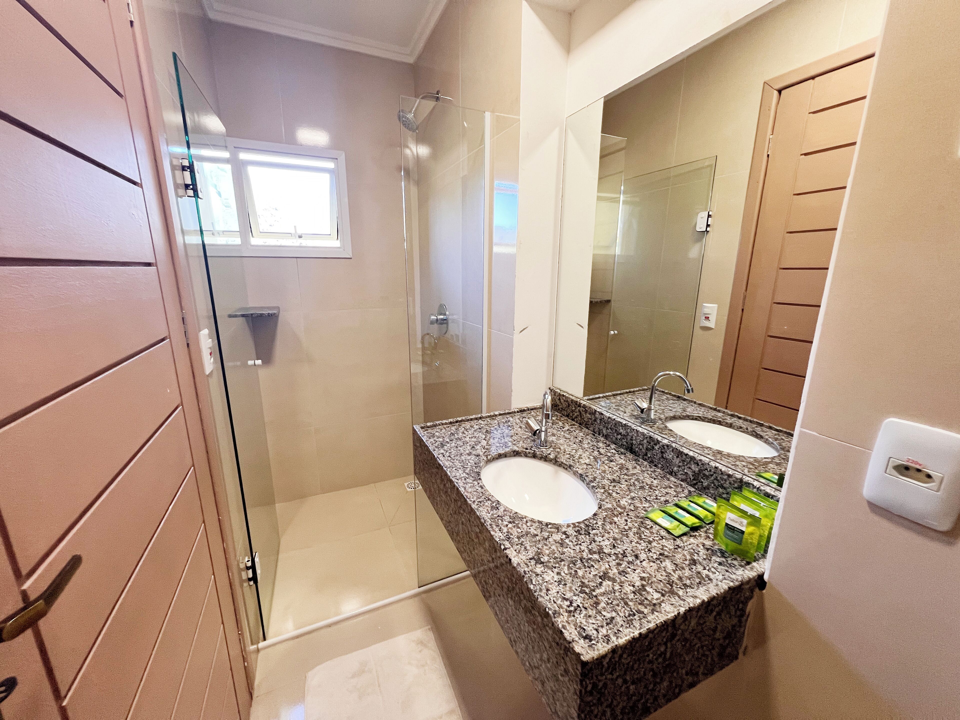 Singola Economy | Bagno | Asciugamani, sapone, carta igienica