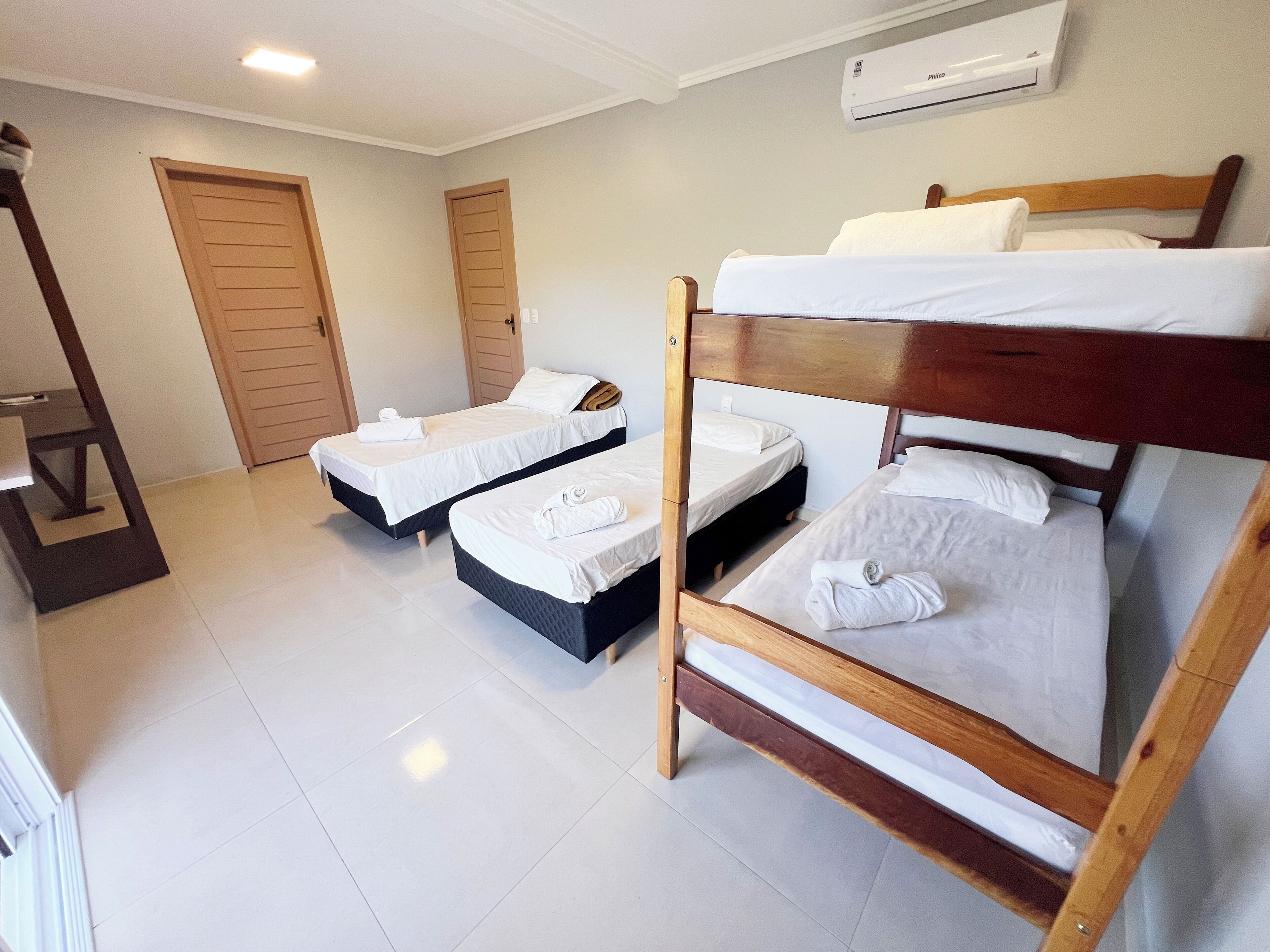 Economy Single Room | Hypo-allergenic bedding, desk, free WiFi, bed sheets