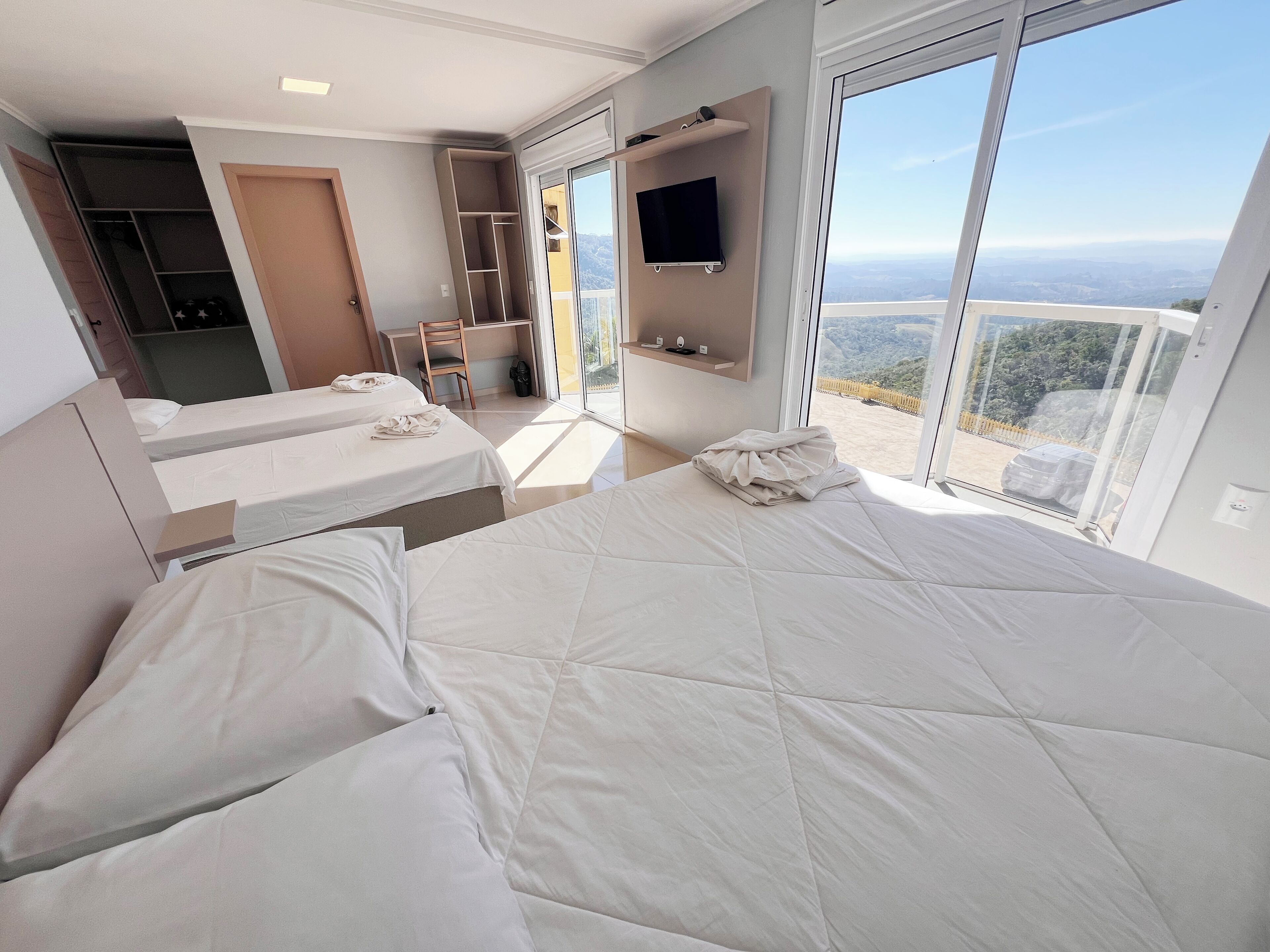 Economy Double Room | Hypo-allergenic bedding, desk, free WiFi, bed sheets