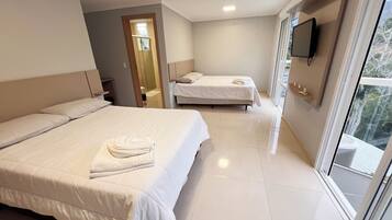 Family Quadruple Room | Hypo-allergenic bedding, desk, free WiFi, bed sheets