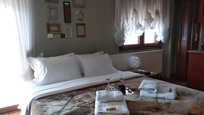 Room - House in the Village (Prosotsani)
