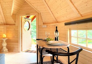 Dining - Seal Point Cabin, peaceful, private, couples retreat, loch edge & pet friendly (1 only) (Cairndow)