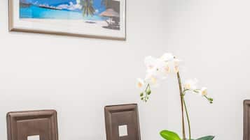 Apartemen Eksklusif, 2 kamar tidur, 2 kamar mandi | Ruang makan