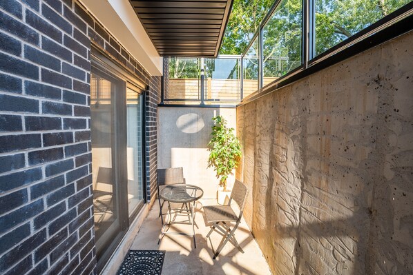 Appartement exclusif, 2 chambres, 2 salles de bains | Terrasse/patio