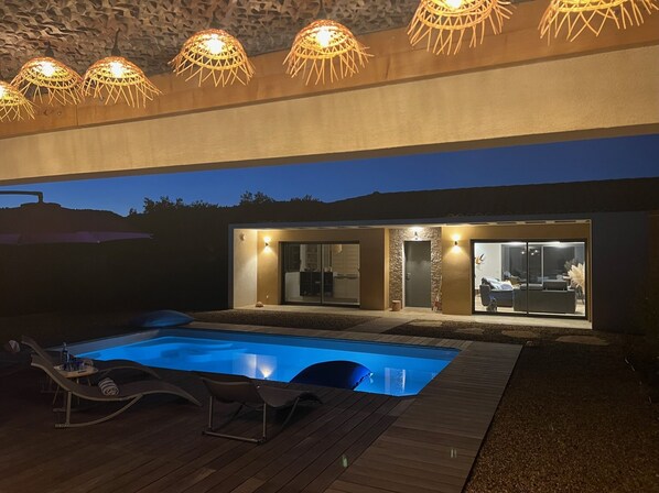 Outdoor pool, a heated pool
