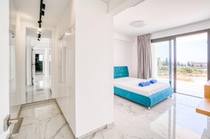 4 habitaciones, tabla de planchar con plancha y wifi 