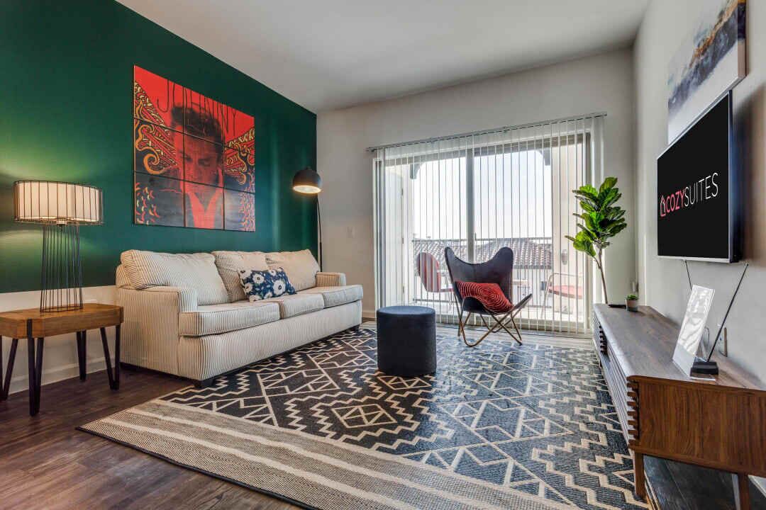 Astonishing CozySuites on I-35 w/pool&parking #07