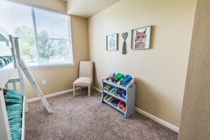 Interior - Colorado Rockies 3-Bedroom Retreat (Longmont)