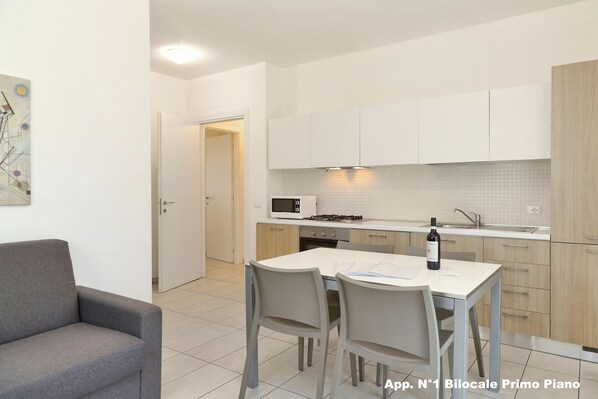 Dining - Apartment 1 of 3V Bardolino old town (Bardolino)