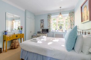 Departamento básico, varias camas | 2 habitaciones y ropa de cama 