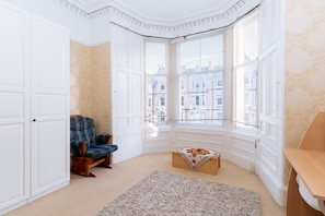 Basic Apartment, Multiple Beds | Interior - Spacious 4 Bedroom Apartment Near The Meadows/old Town (Edinburgh)