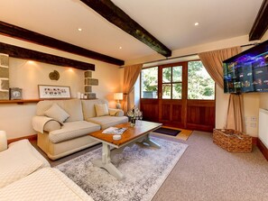 Smart TV - Cosy Rural 2 Bed Barn conversion close to Beach - Pass the Keys (Marcross)