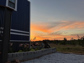 المنطقة المحيطة بالمنشأة