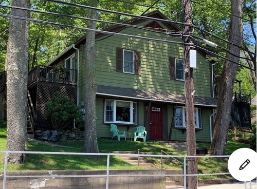 Beautiful Studio in downtown Boothbay Harbor
