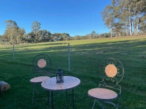 Outdoor dining - Stargazer by Tiny Away (Axedale)