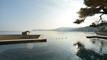 Piscine extérieure, piscine chauffée