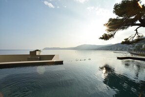 Piscine extérieure, piscine chauffée