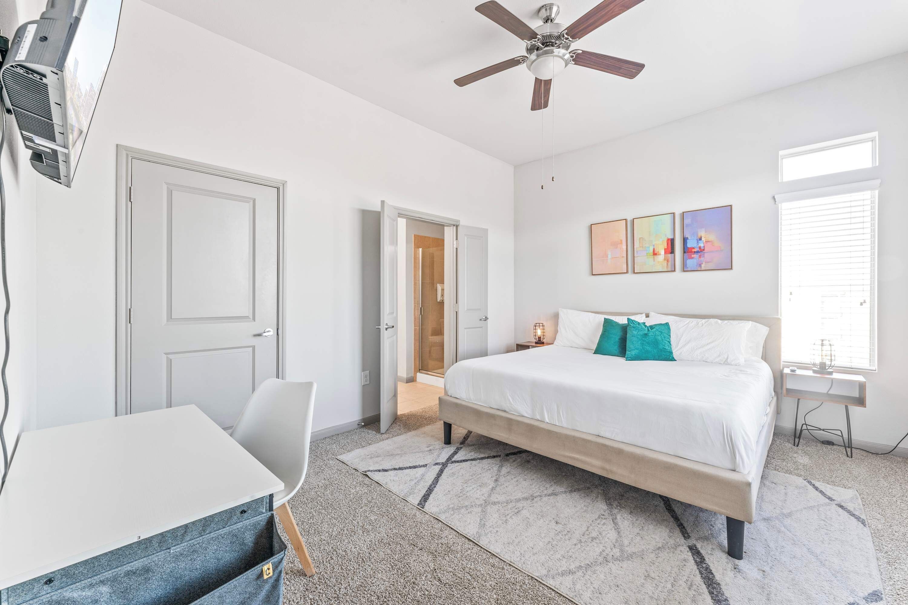 2 camere, una scrivania, ferro/asse da stiro, Wi-Fi