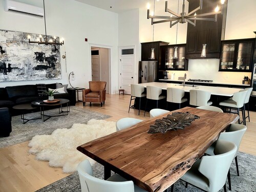 Penthouse on Main Street Deadwood - Overlook Town Square