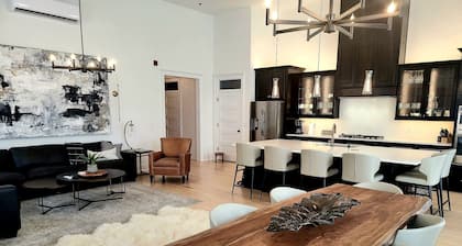 Penthouse on Main Street Deadwood - Overlook Town Square