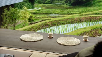 豪華客房 (Japanese-style Suite, Outdoor BathRB3) | 迷你吧、房內夾萬、免費 Wi-Fi、床單