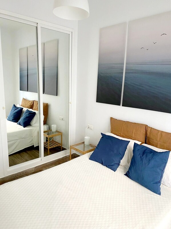 2 bedrooms, iron/ironing board, WiFi, bed sheets - Beachfront apartment in Fuengirola (Fuengirola)