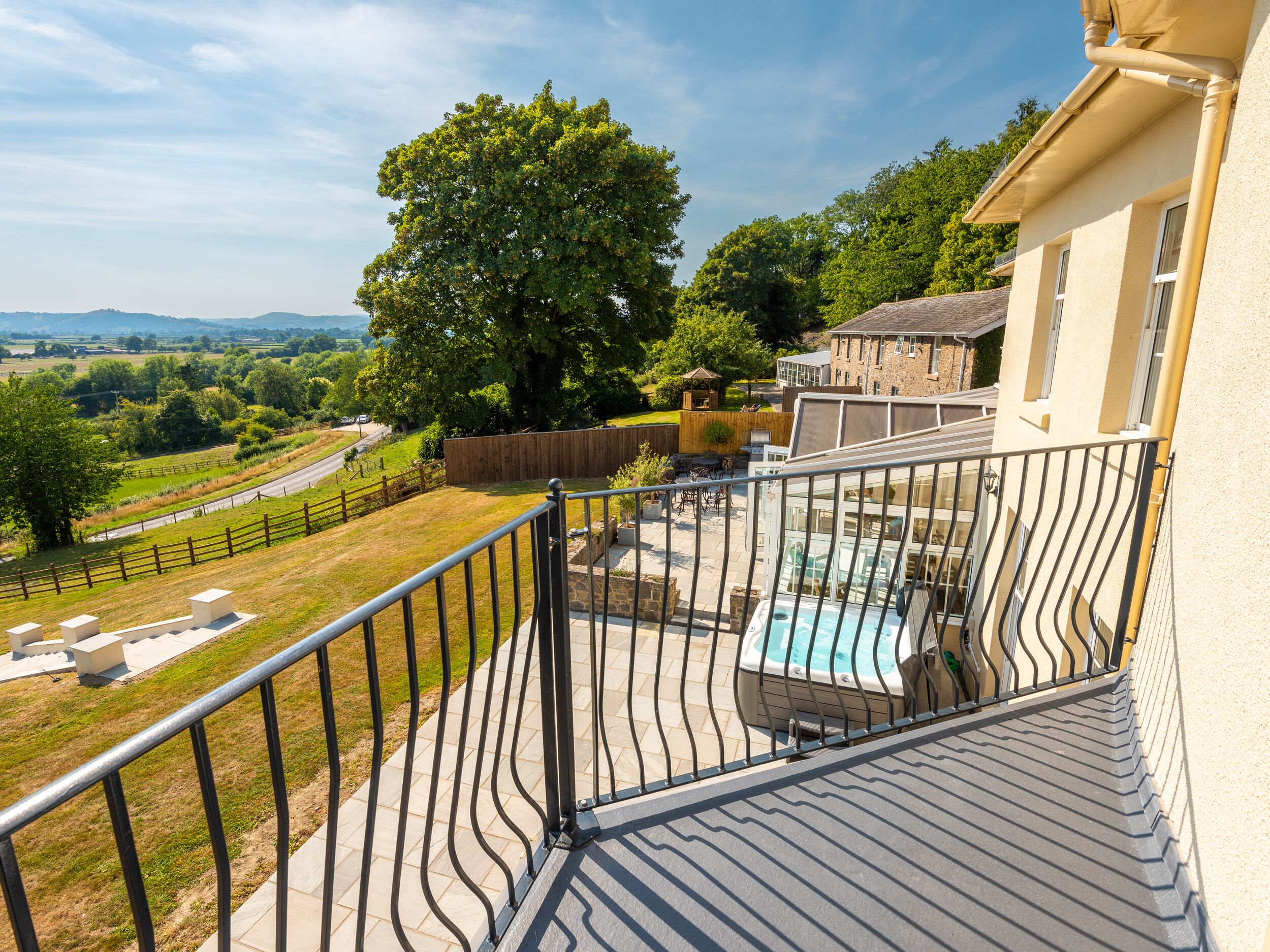 คอทเทจ | ระเบียง