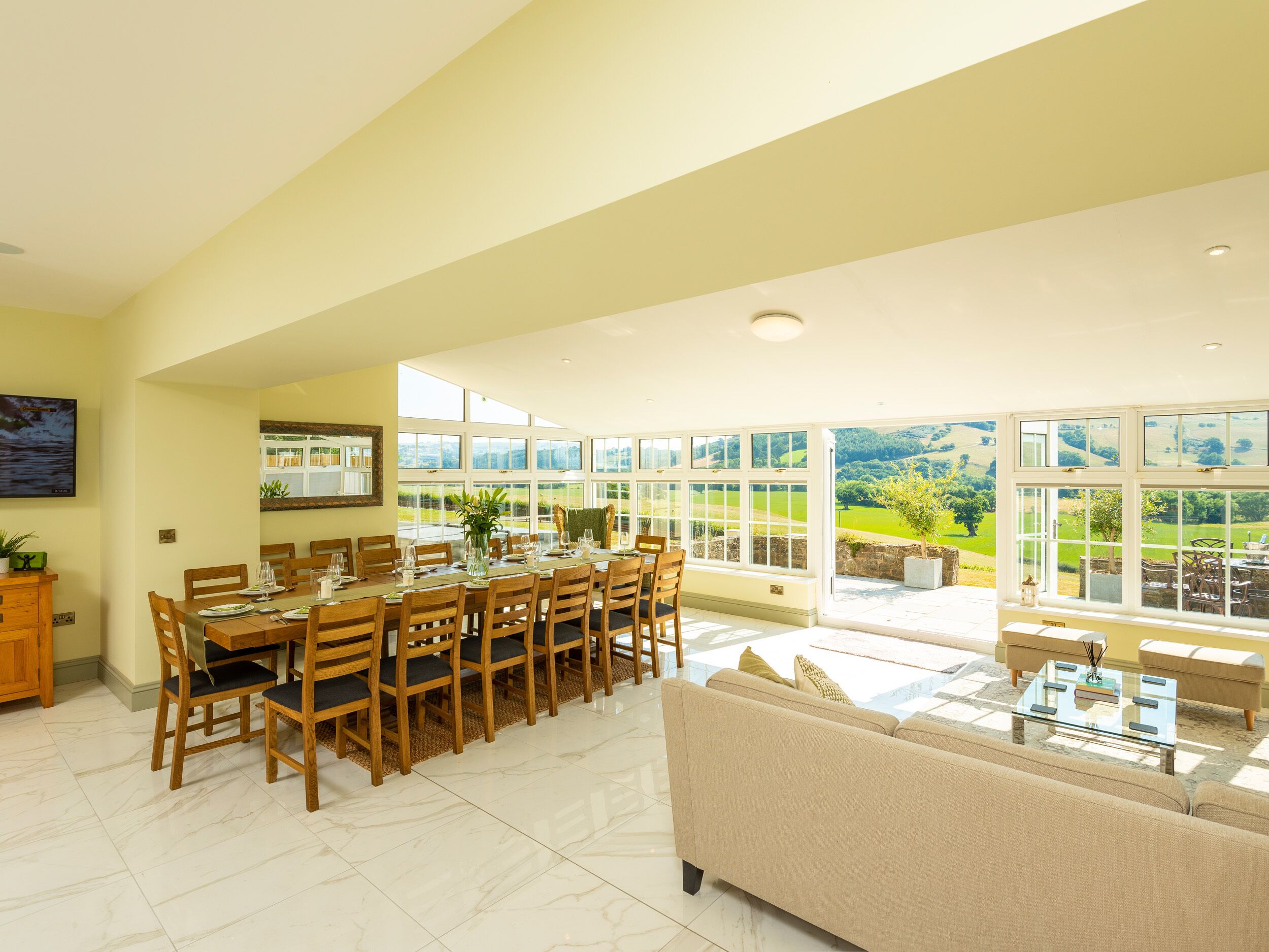 Cottage | Living room | TV