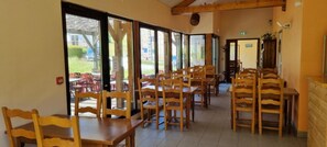 تناول الطعام