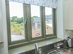 2 bedrooms, individually decorated, individually furnished, free WiFi