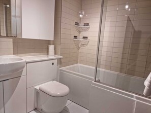 Deluxe-Apartment, mit Bad, Gartenblick (2 bed 1 bath apartment) | Badezimmer