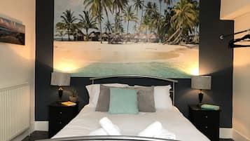 Comfort House, Private Bathroom (Kimberley Place) | 3 bedrooms