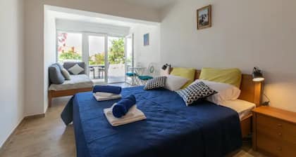 Charming 1 bedroom condo for 4 with terrace