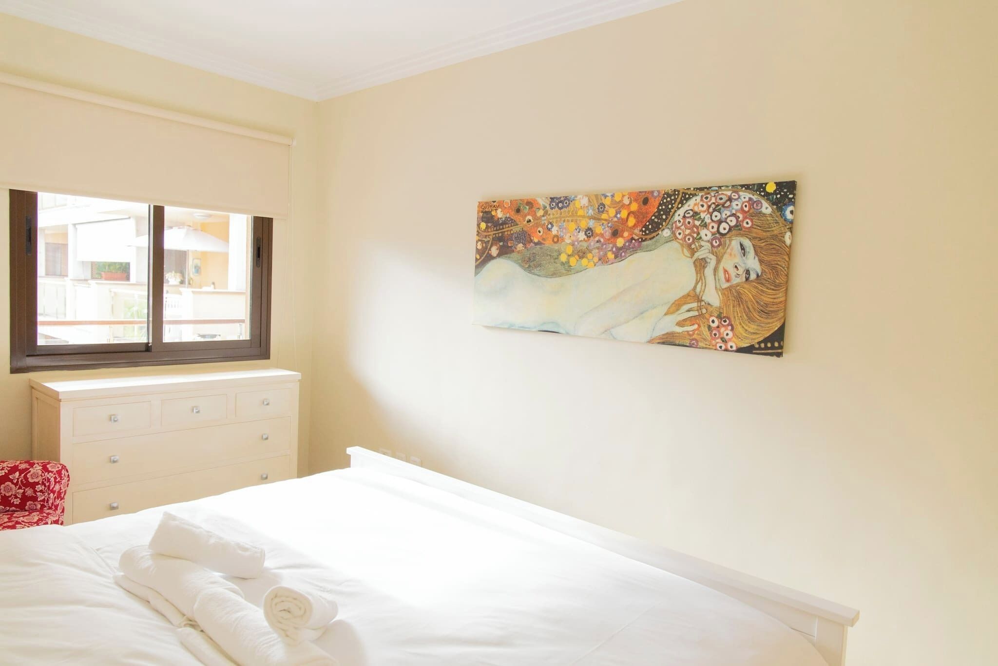 2 slaapkamers, een strijkplank/strijkijzer, gratis wifi, beddengoed