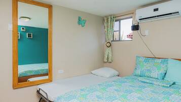 1 dormitorio, tabla de planchar con plancha, wifi gratis y ropa de cama