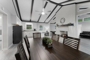 Fridge, microwave, oven, stovetop - Quiet Mountaintop Vista w/ Hot tub and Fire pit (Morganton)