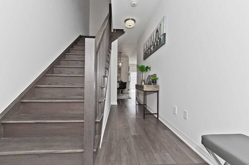 ★4 BR Modern Detached House in Paris, Brant