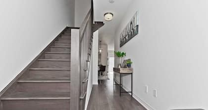 ★4 BR Modern Detached House in Paris, Brant